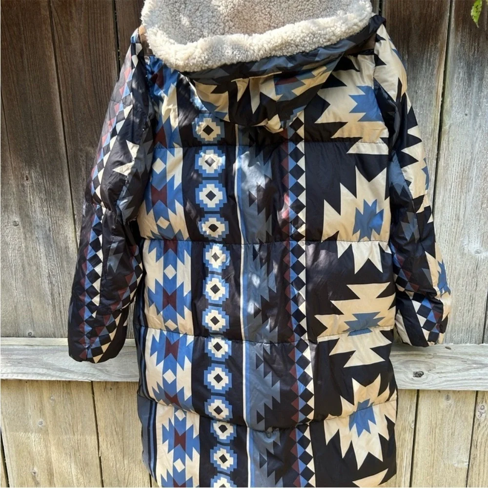 Blast Off Blue Aztec Patterned Men's Puffer Coat - Picture 8 of 13
